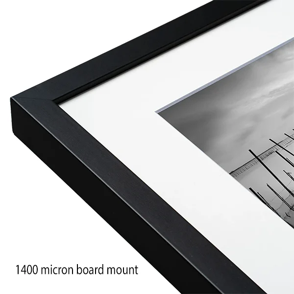 Single 1400 micron acid-free premium mount included.